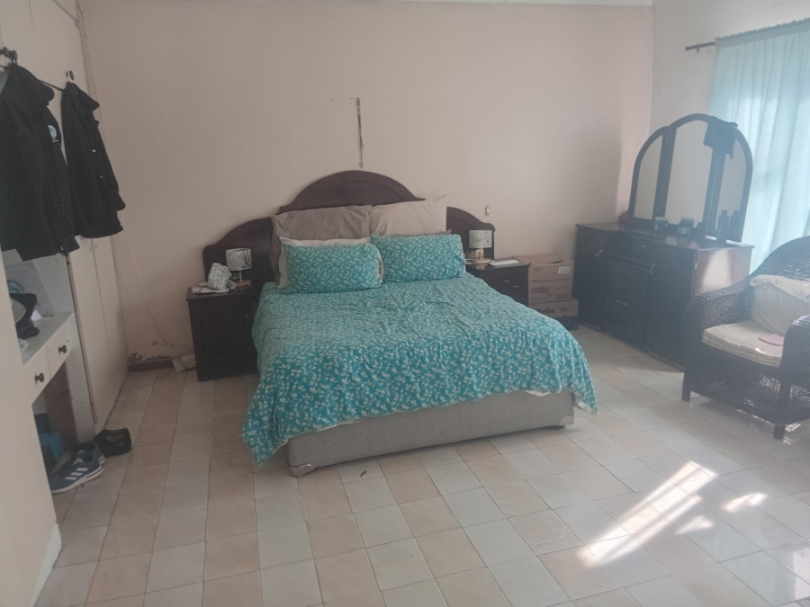 To Let 4 Bedroom Property for Rent in Buffalo Flats Eastern Cape